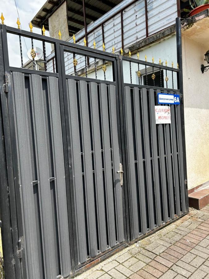 Na Shapsug Guest House Gagra Exteriör bild