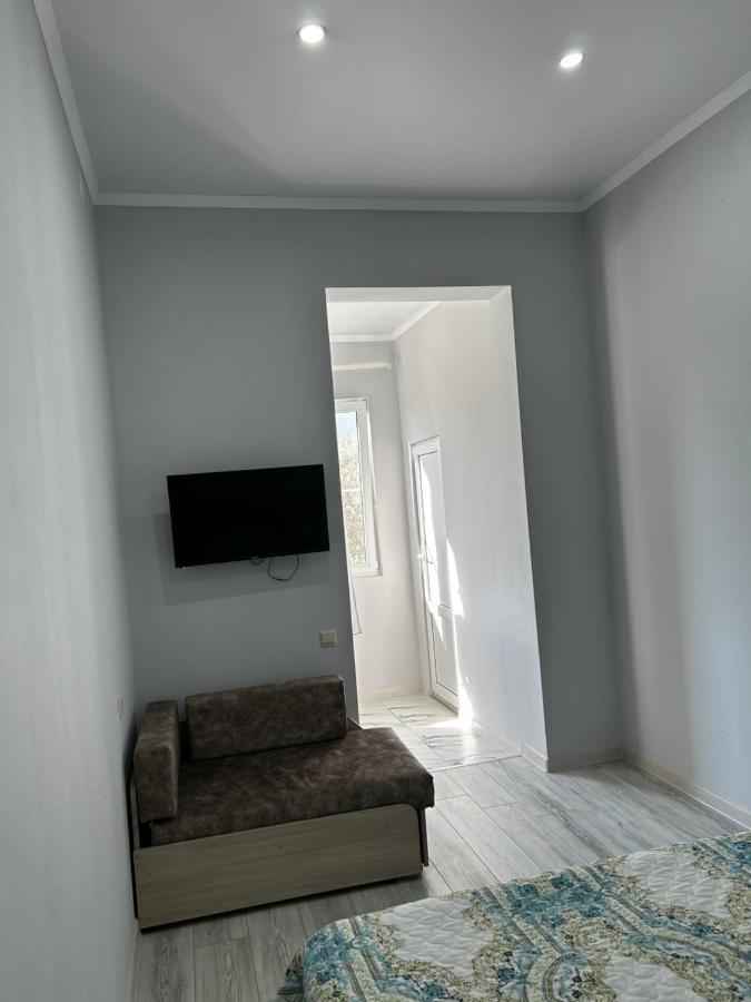 Na Shapsug Guest House Gagra Exteriör bild
